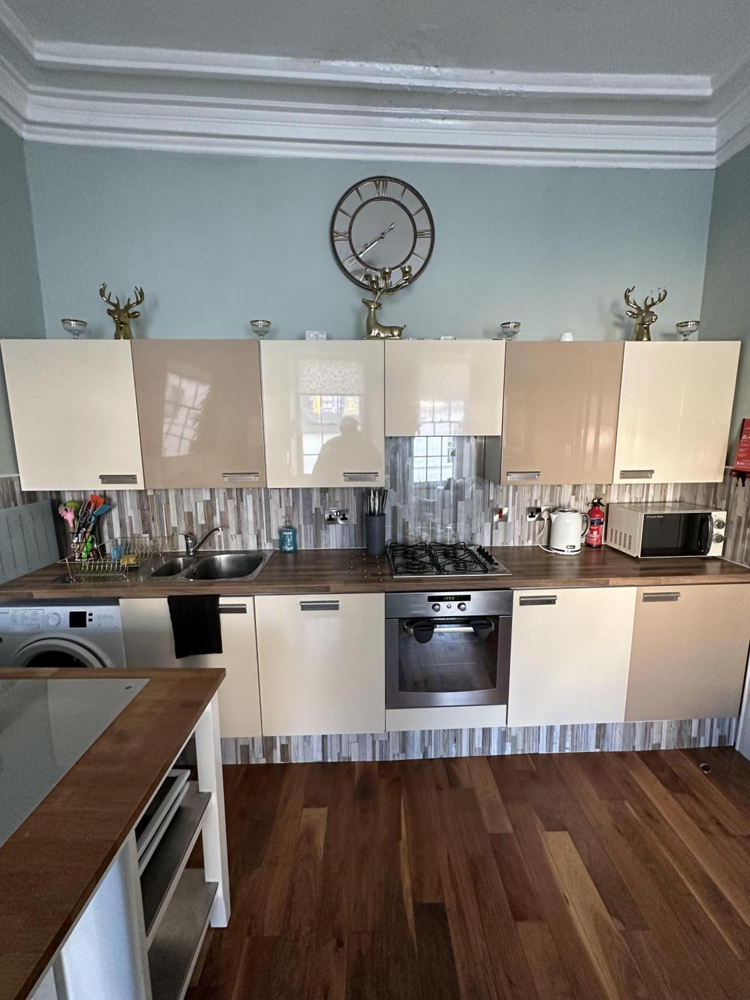 Charming 2-Bedroom Apartment Located In Ayr Exterior foto